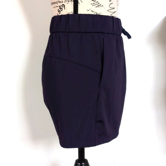 WILLIT | Women's Dark Navy 2.5" Lightweight Athletic Drawstring Shorts - Picture 6 of 8